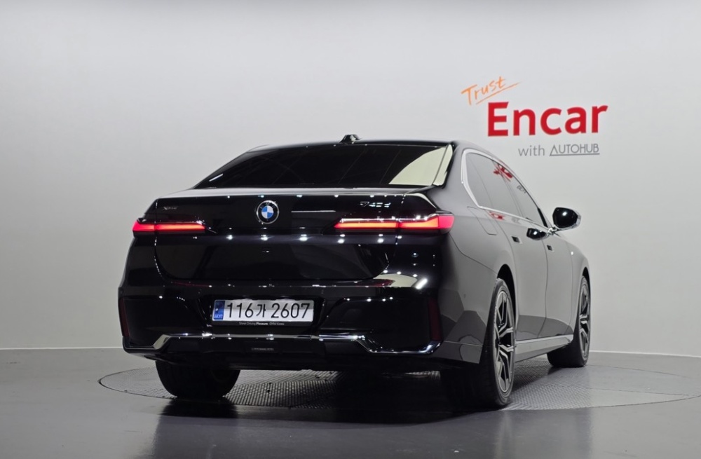 BMW 7 Series (G70)