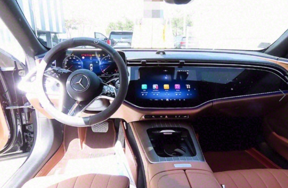 Mercedes-Benz E-Class W214