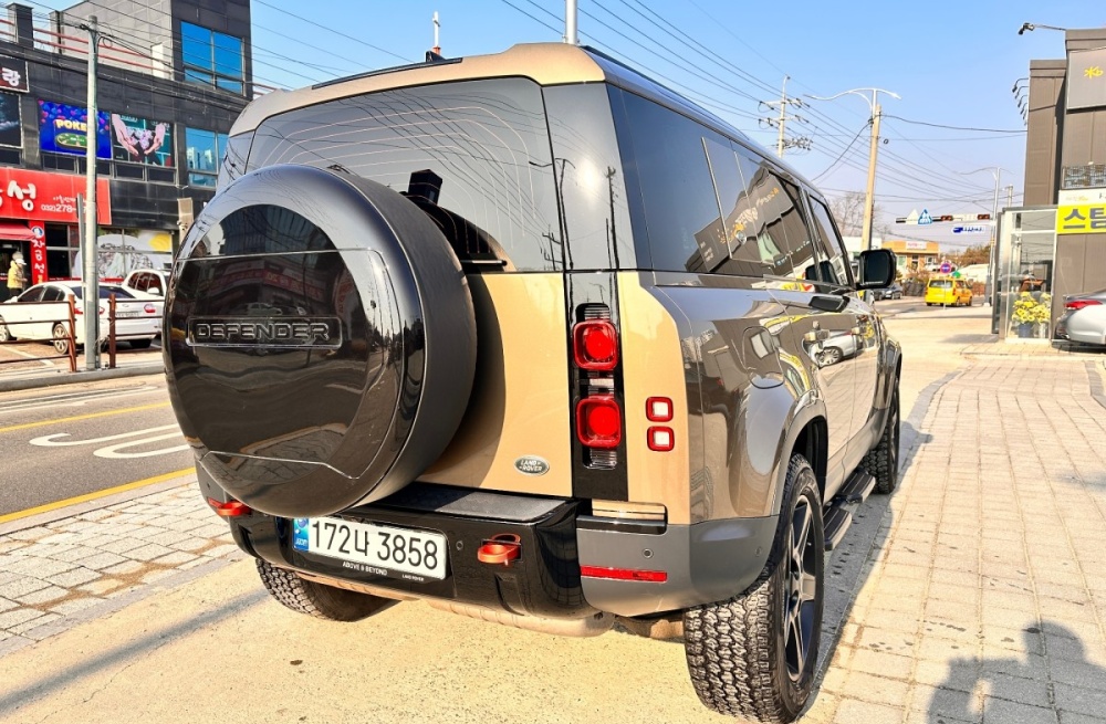 Land rover Defender (L663)