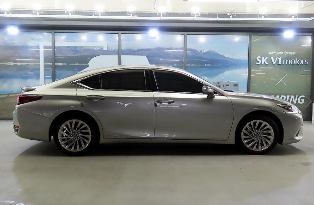 Lexus ES300h 7th generation