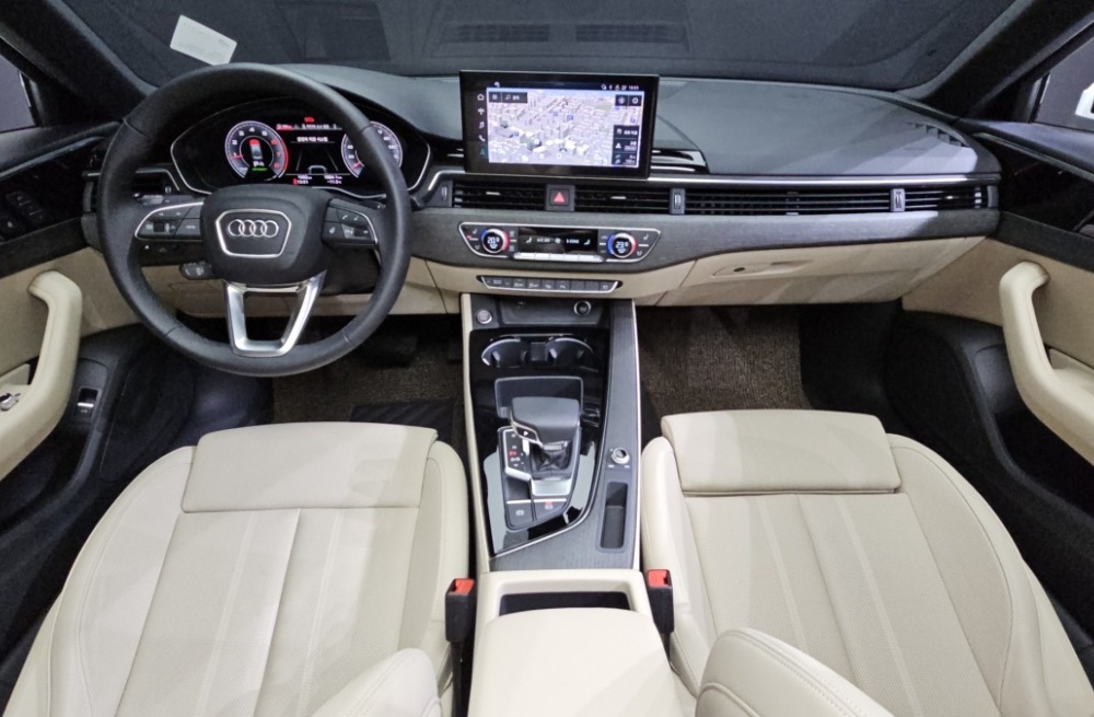 Audi A4 (B9)