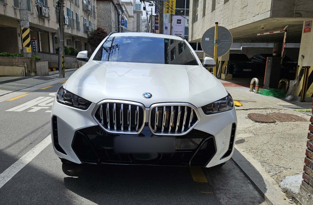 BMW X6 (G06)