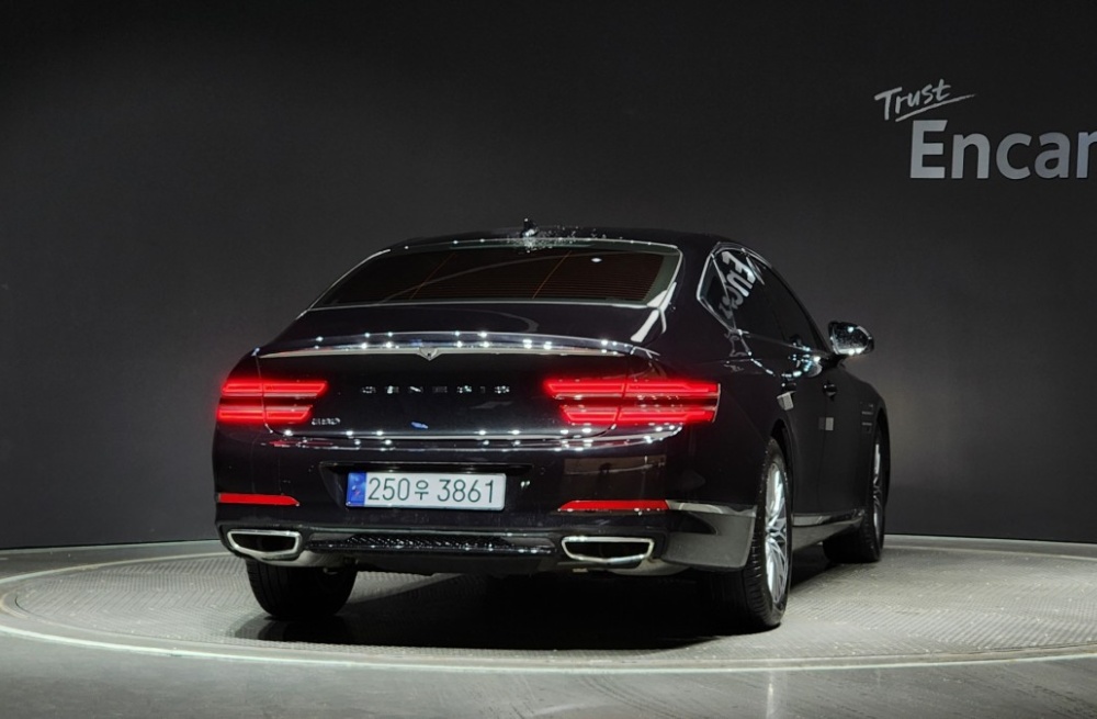 Genesis G80 (RG3)