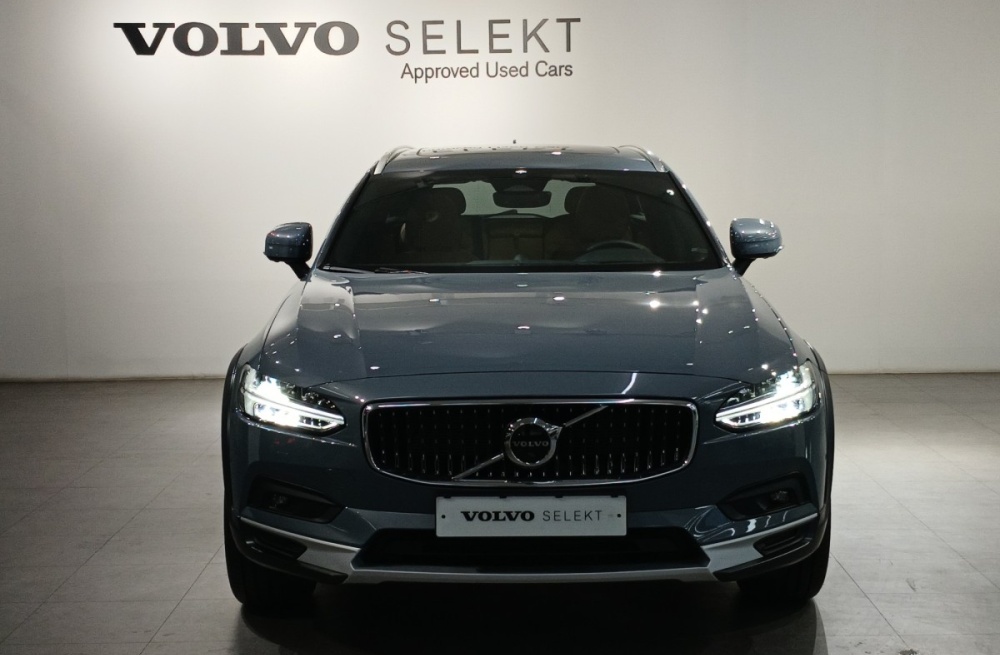 Volvo V90 Cross Country