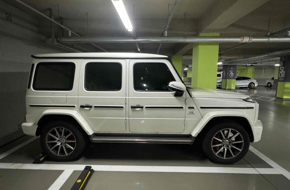 Mercedes-Benz G-Class W463b