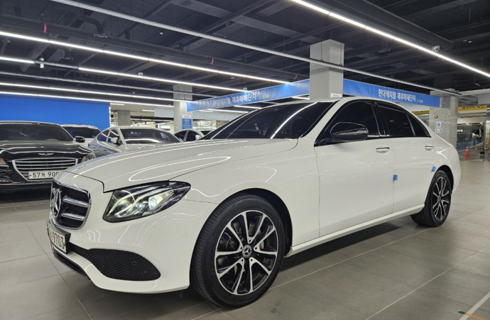 Mercedes-Benz E-Class W213