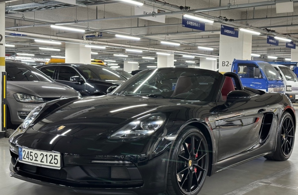 Porsche 718 boxster