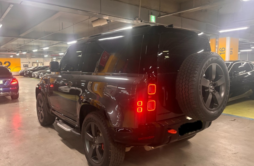 Land rover Defender (L663)
