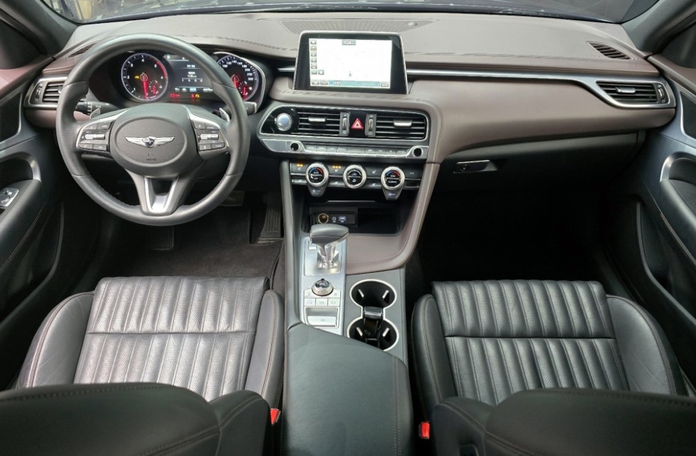 Genesis G70