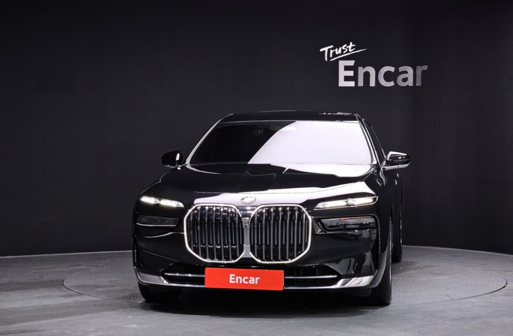 BMW 7 Series (G70)