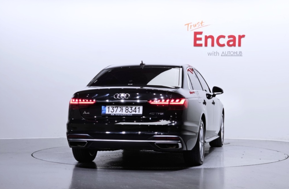 Audi A4 (B9)