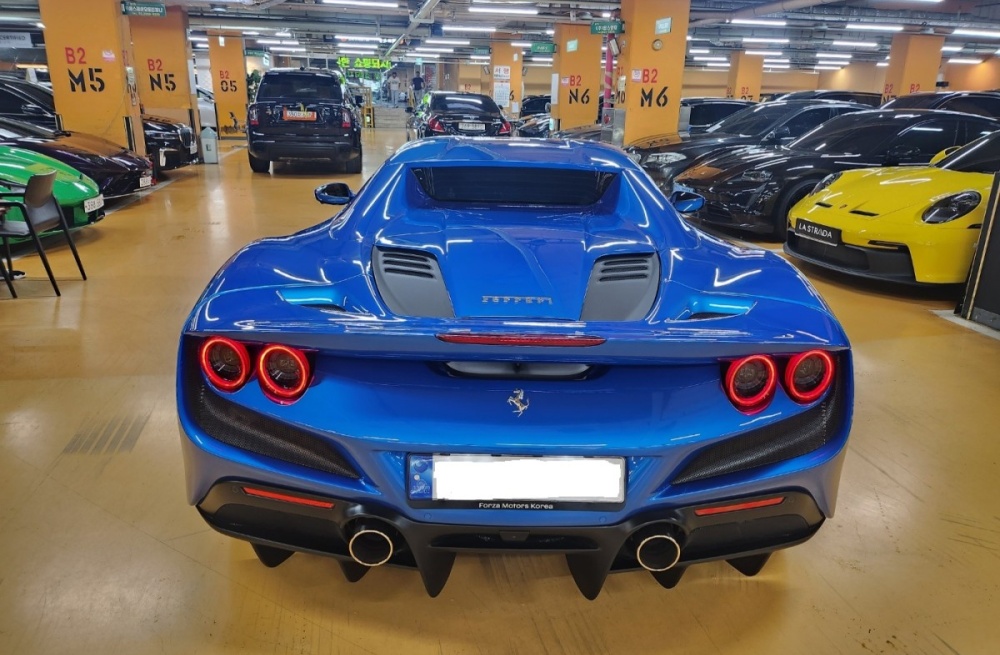 Ferrari F8 Spider