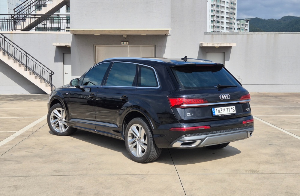 Audi Q7 (4M)