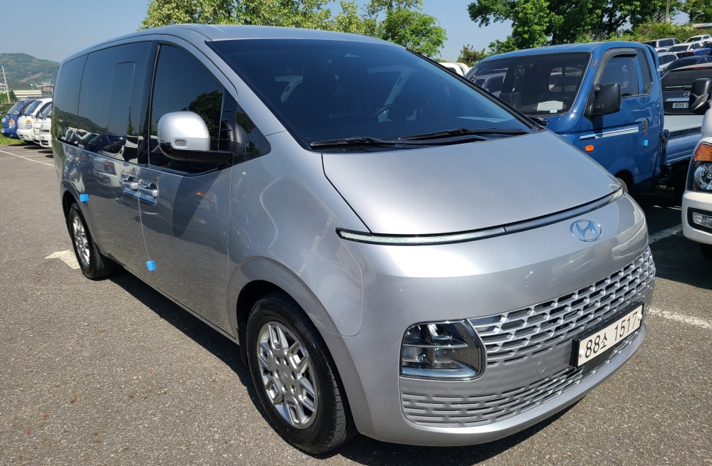 Hyundai Staria