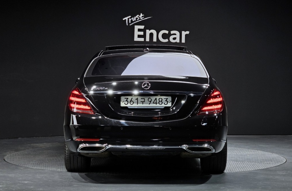 Mercedes-Benz S-Class W222