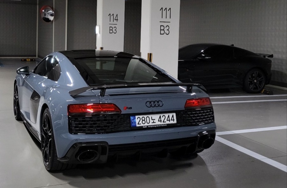 Audi R8 (4S)