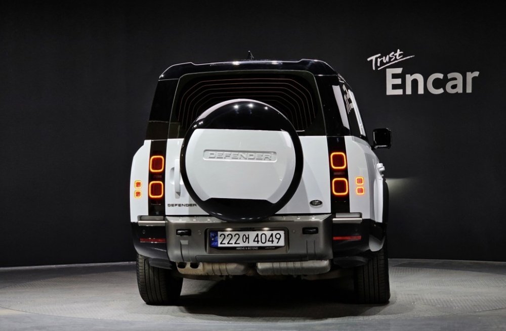 Land rover Defender (L663)