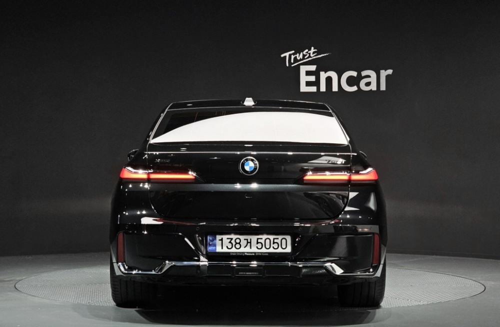 BMW 7 Series (G70)