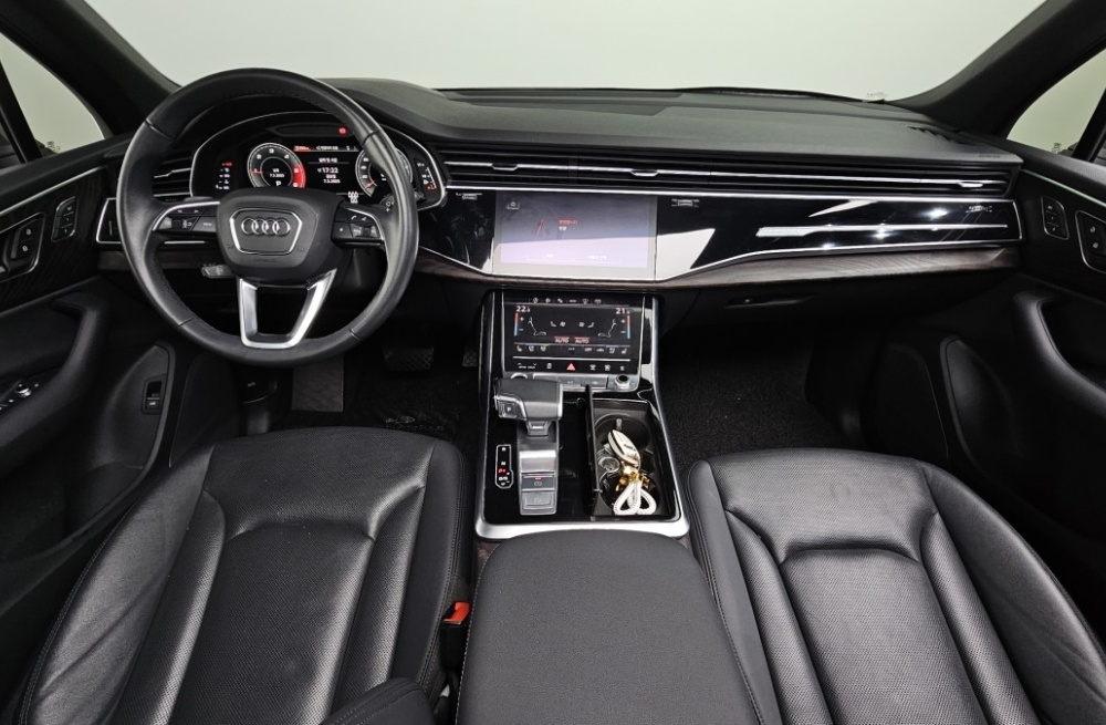 Audi Q7 (4M)