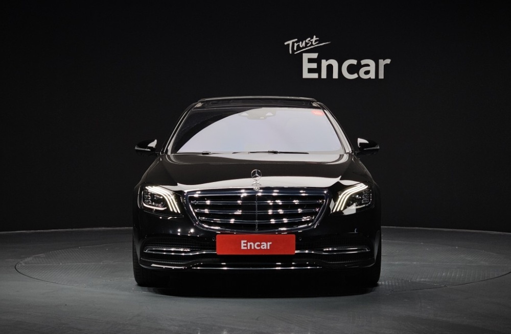 Mercedes-Benz S-Class W222