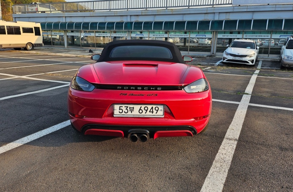 Porsche 718 boxster