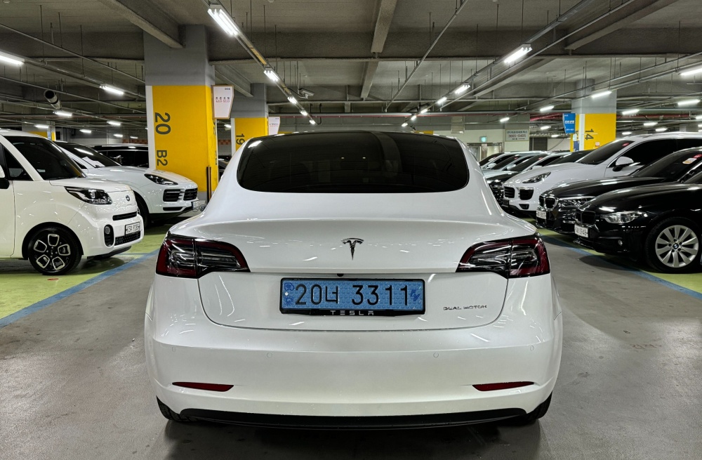 Tesla model 3