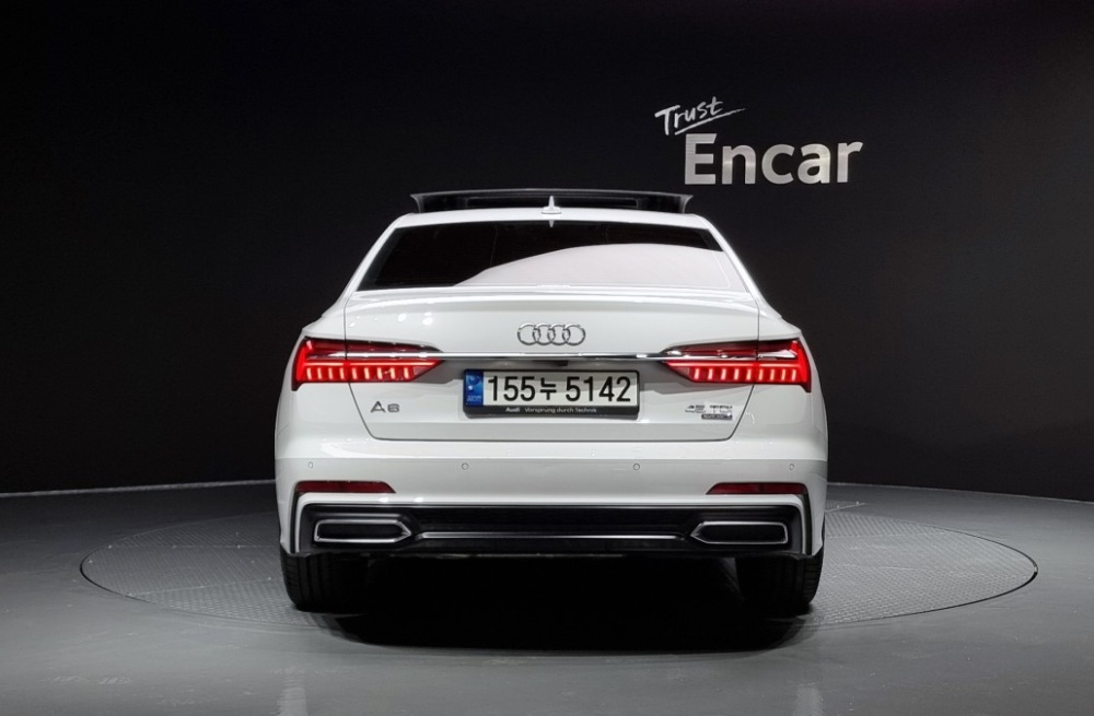 Audi A6 (C8)