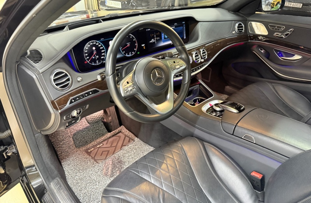 Mercedes-Benz S-Class W222