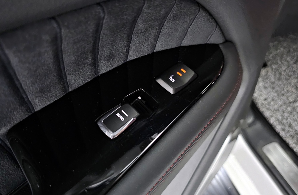 KG Mobility (Ssangyong) Rexton New Arena