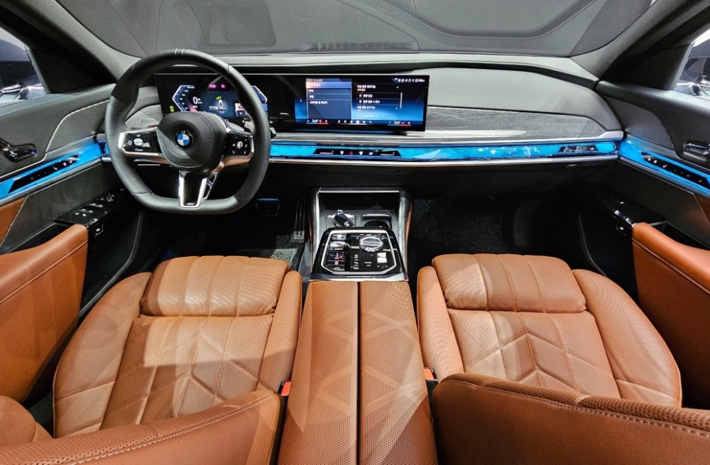 BMW 7 Series (G70)