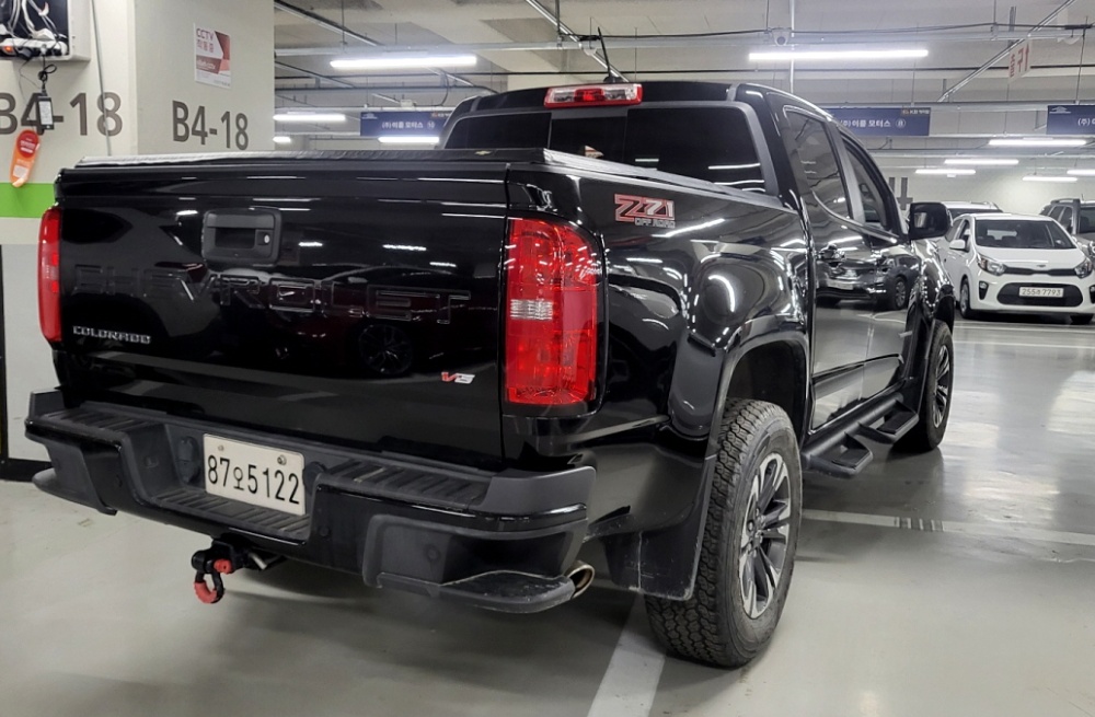 Chevrolet (GM Daewoo) real new colorado