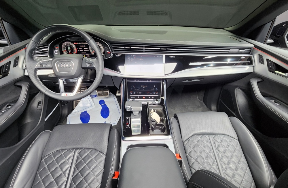 Audi Q8 (4M)