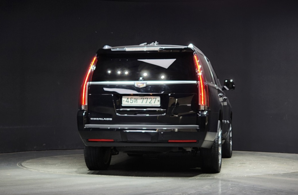 Cadillac escalade