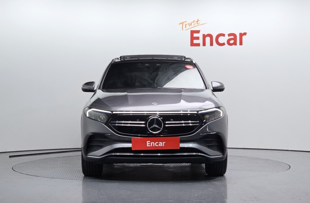 Mercedes-Benz EQA-H243