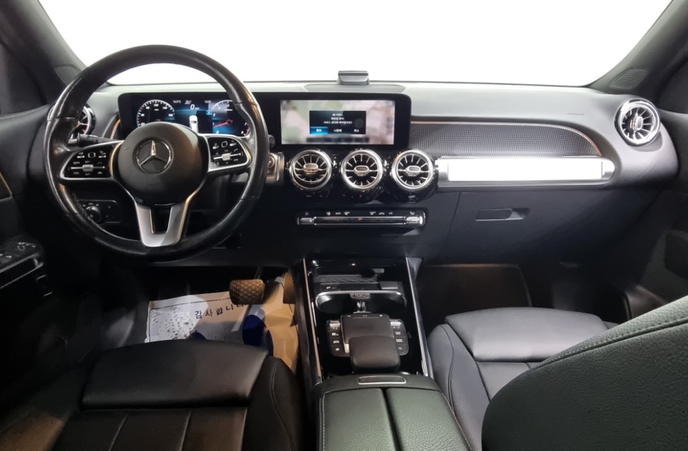 Mercedes-Benz GLB-Class X247