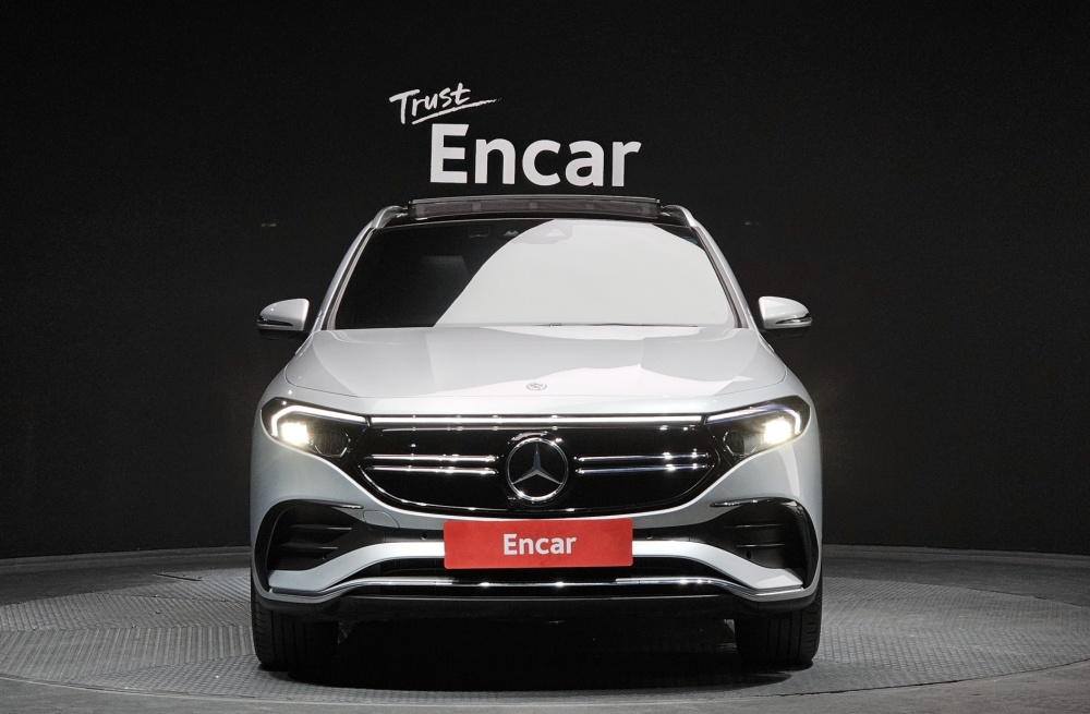 Mercedes-Benz EQA-H243