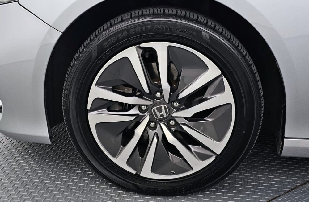 Honda Accord 10th Gen