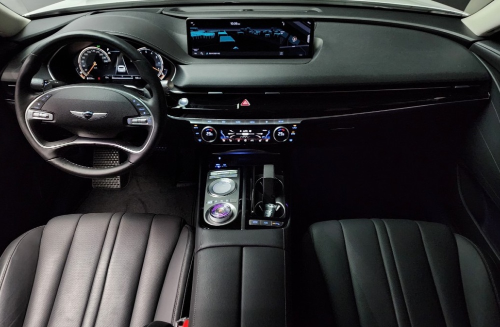 Genesis G80 (RG3)