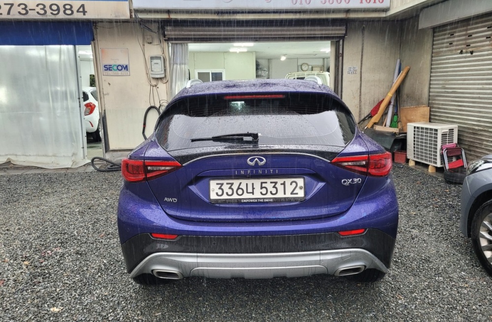 Infinity QX30