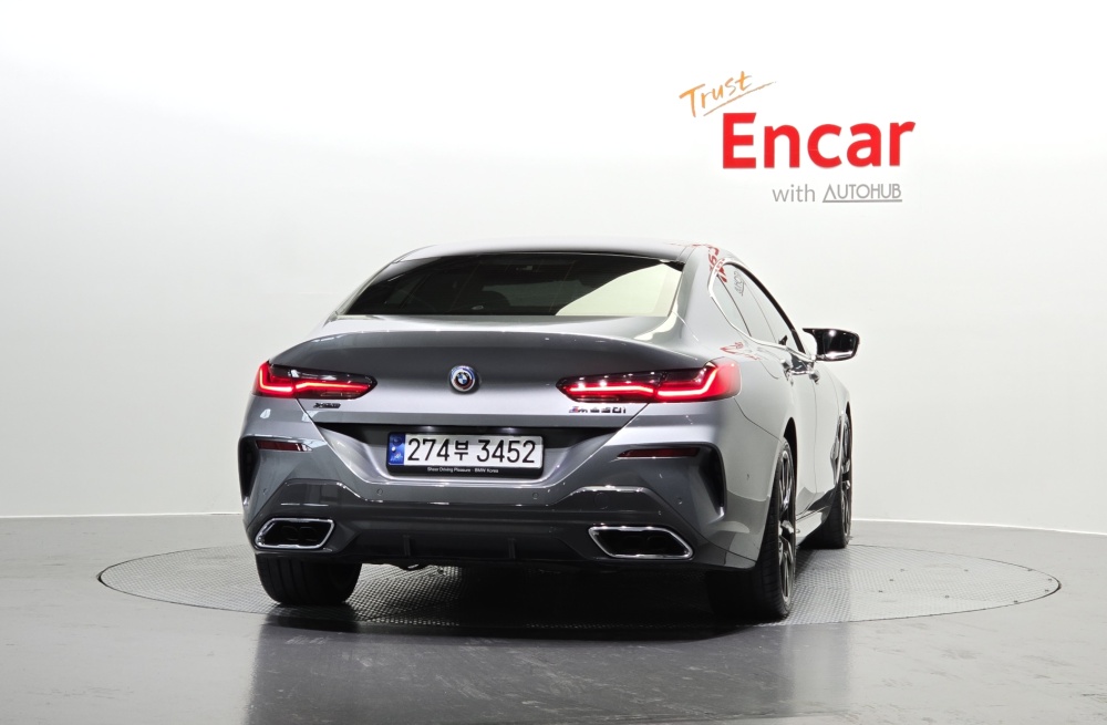 BMW 8 Series (G15)