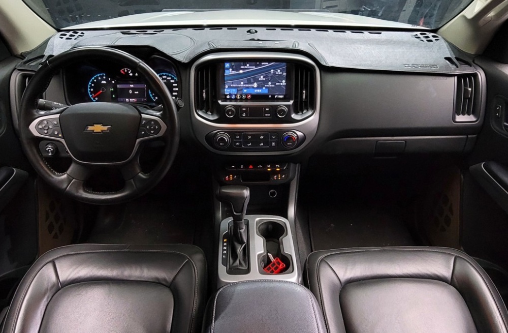 Chevrolet (GM Daewoo) real new colorado