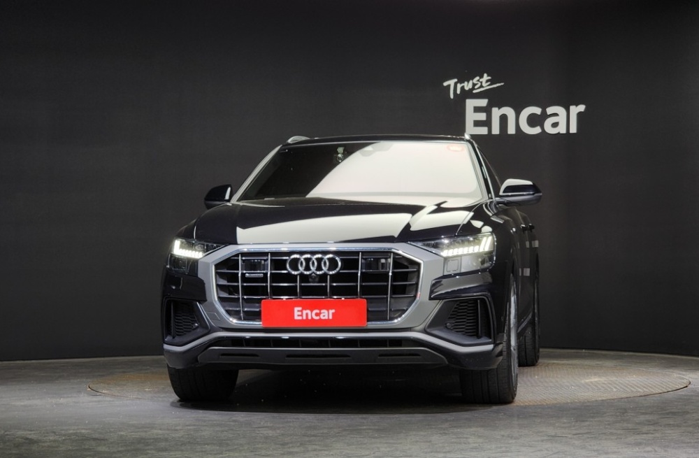 Audi Q8