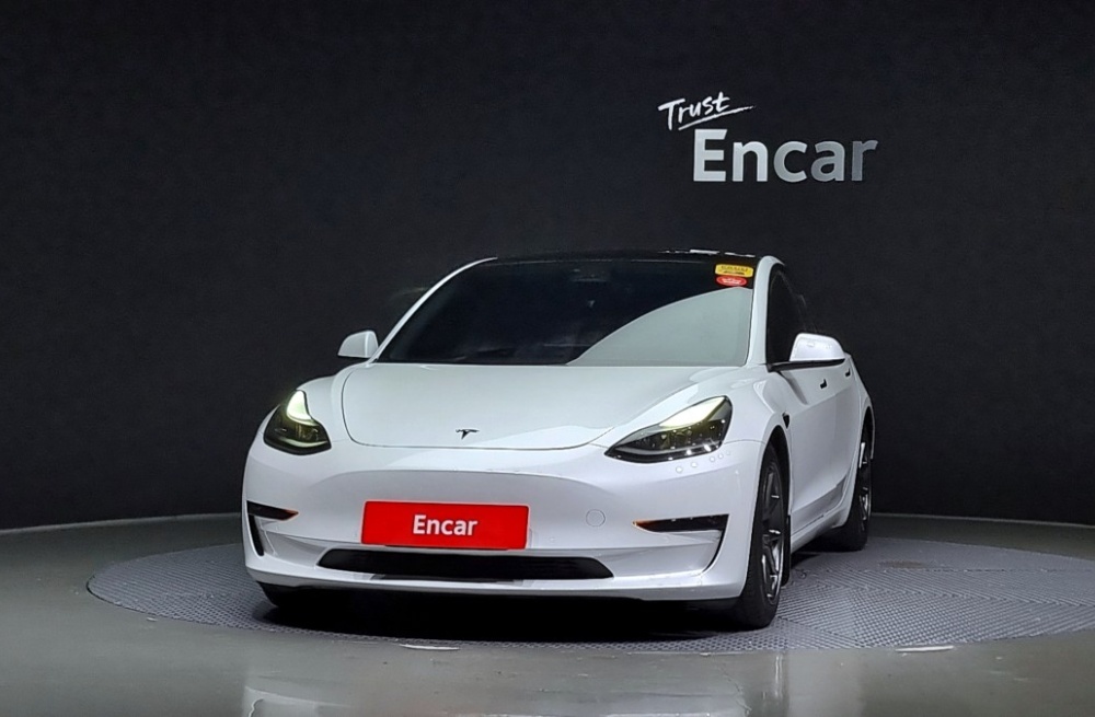 Tesla model 3