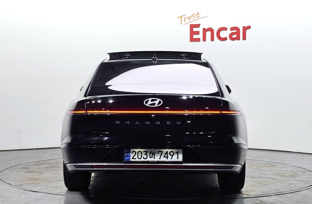 Hyundai Grandeur (GN7)