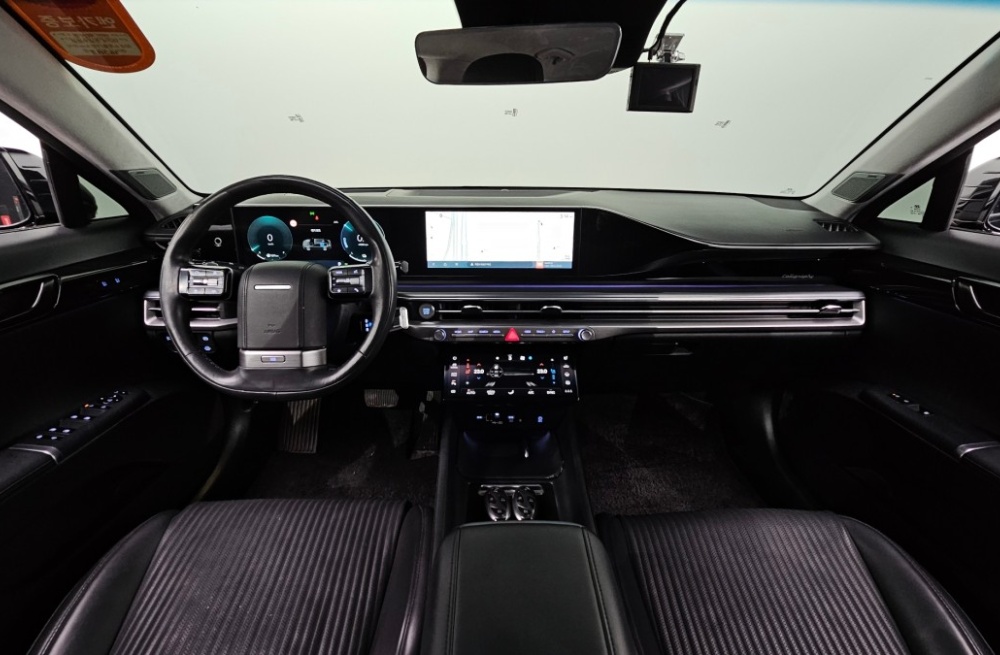 Hyundai Grandeur Hybrid (GN7)