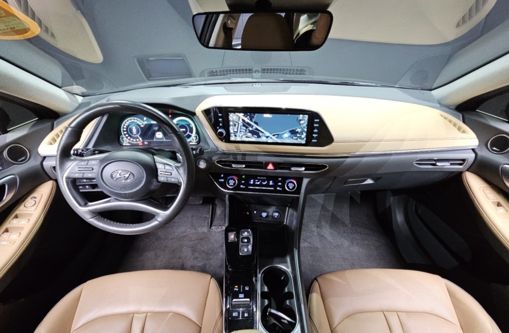 Hyundai Sonata Hybrid (DN8)