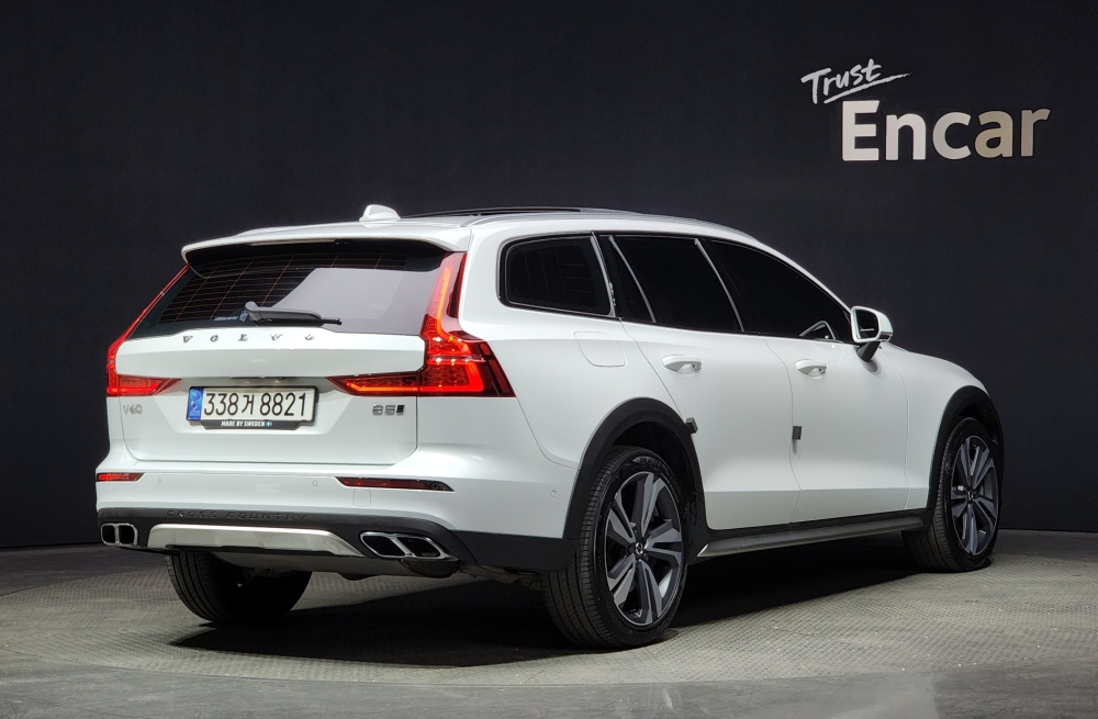 Volvo V60 Cross Country 2nd Generation