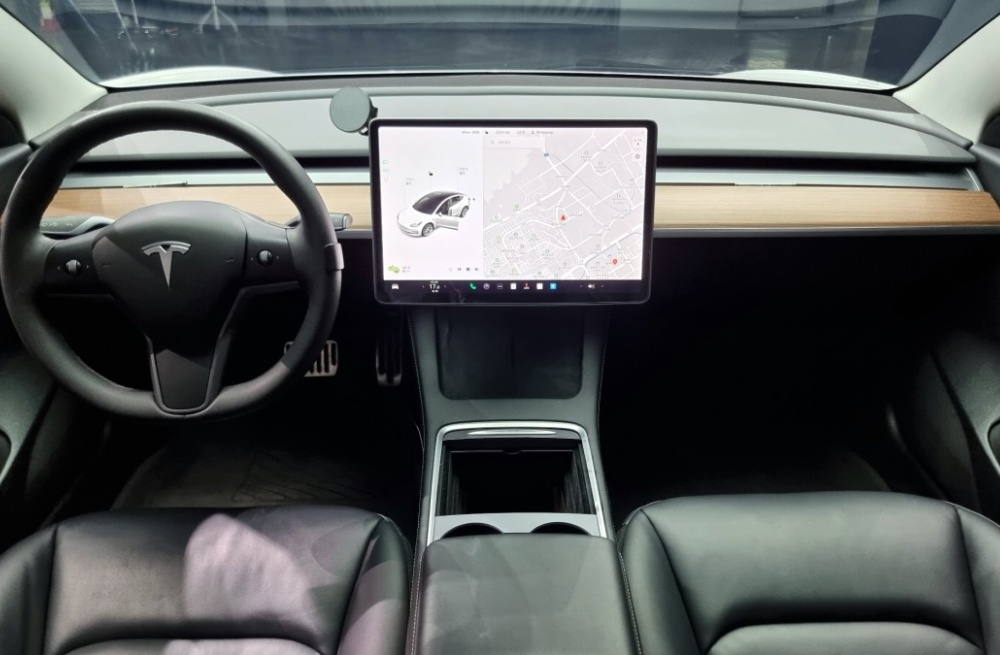 Tesla model 3