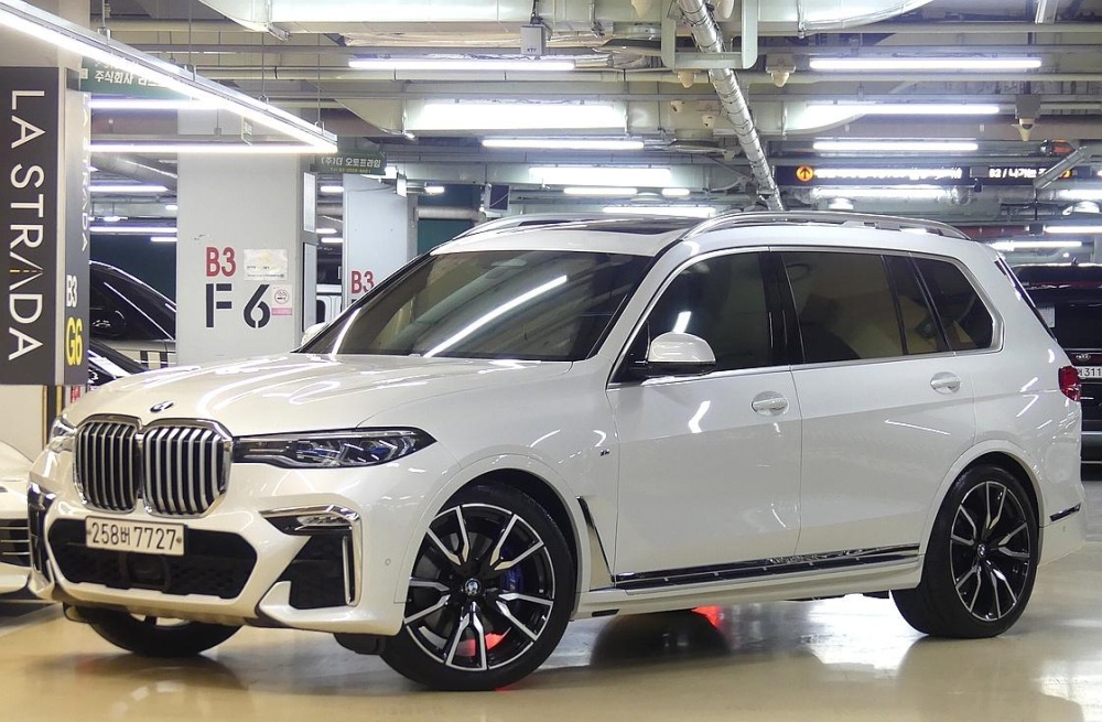 BMW X7 (G07)