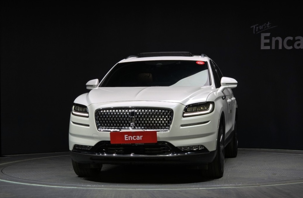 Lincoln Nautilus 1st generation